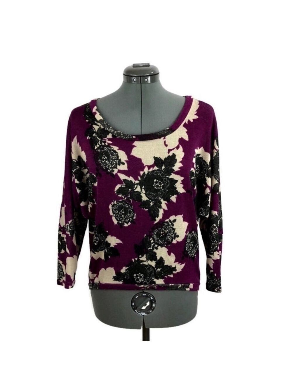 LILY WHITE Batwing Sleeve Floral Print Hi/Low Top, Size M